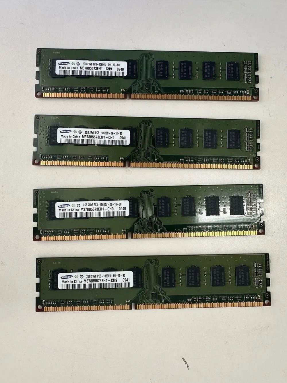 Samsung 2GB DDR3 1333mhz PC3-10600U Desktop RAM M378B5673EH1-CH9